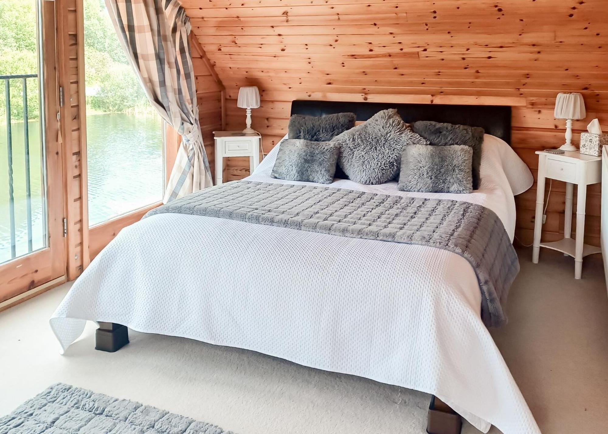 Anglesey Lakeside Lodges メナイ・ブリッジ 部屋 写真