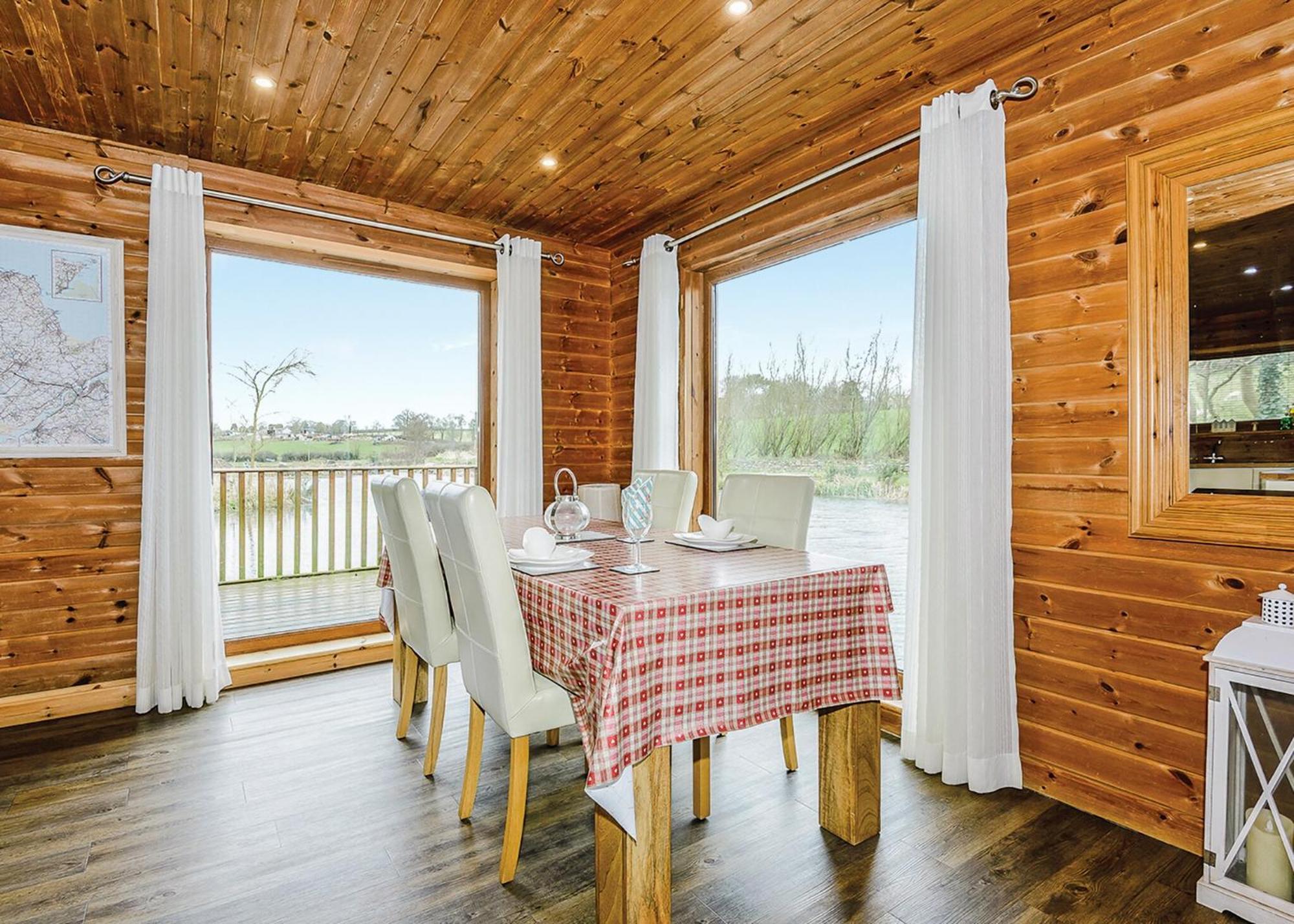 Anglesey Lakeside Lodges メナイ・ブリッジ 部屋 写真