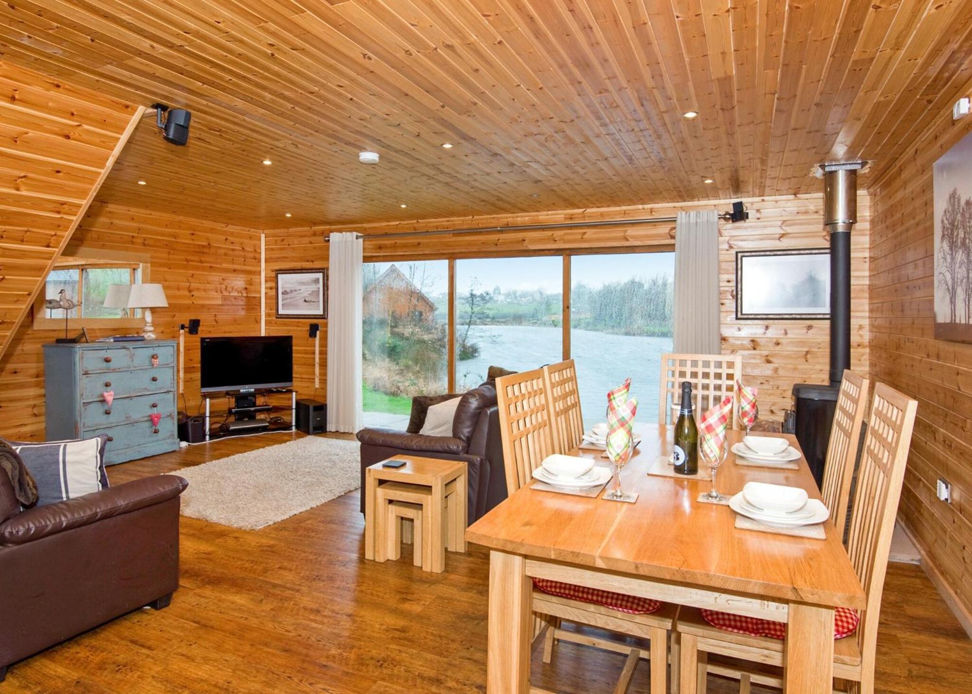 Anglesey Lakeside Lodges メナイ・ブリッジ 部屋 写真