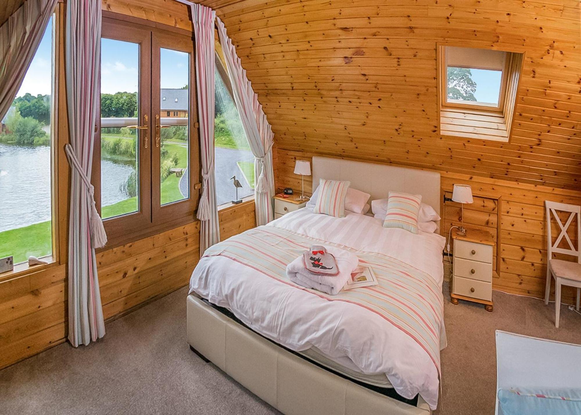 Anglesey Lakeside Lodges メナイ・ブリッジ 部屋 写真