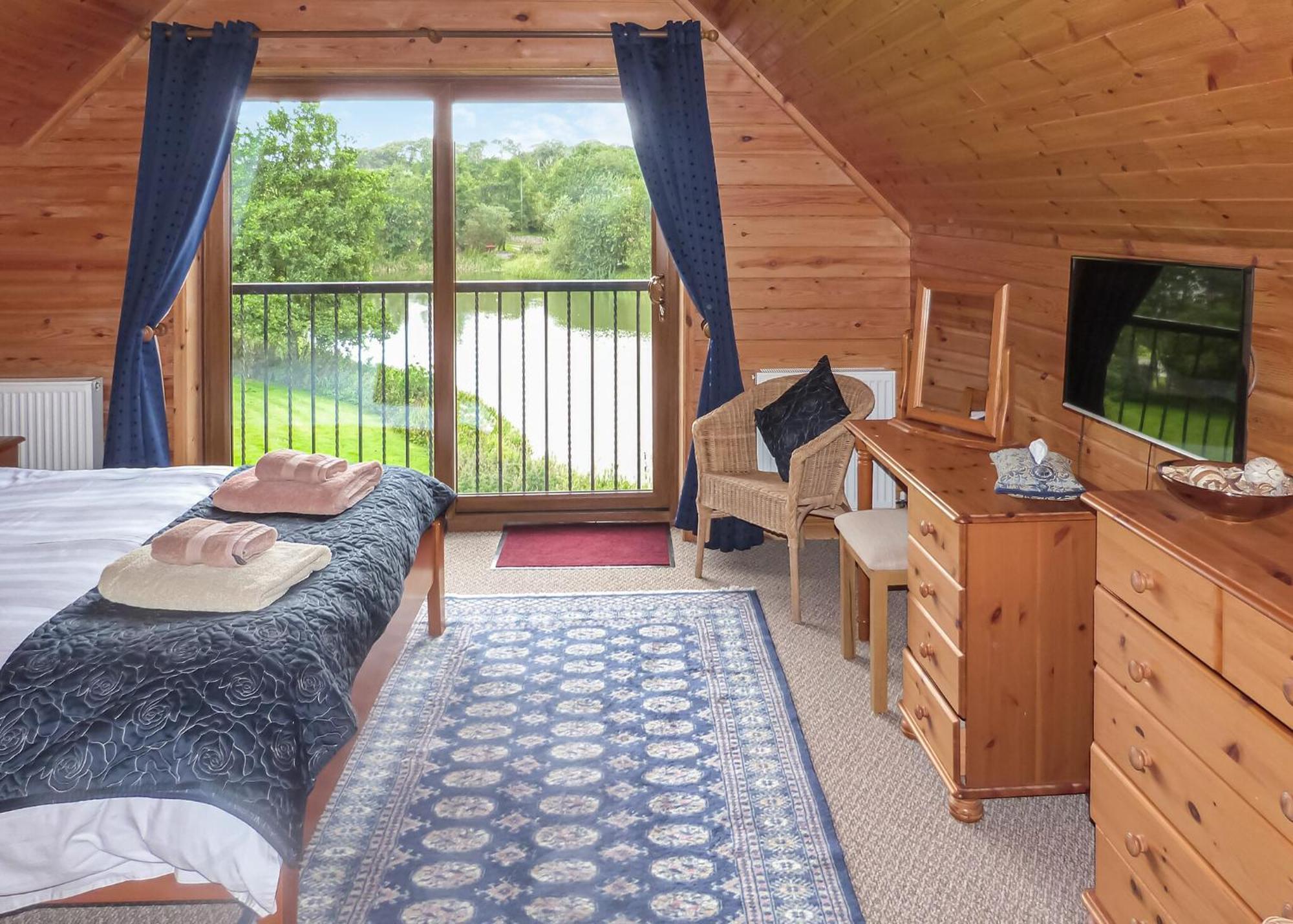 Anglesey Lakeside Lodges メナイ・ブリッジ 部屋 写真
