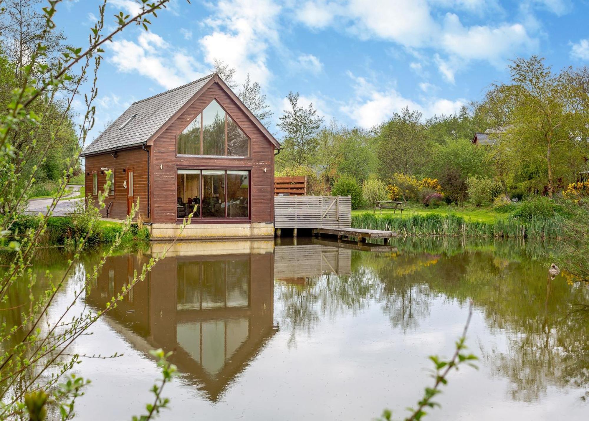 Anglesey Lakeside Lodges メナイ・ブリッジ エクステリア 写真