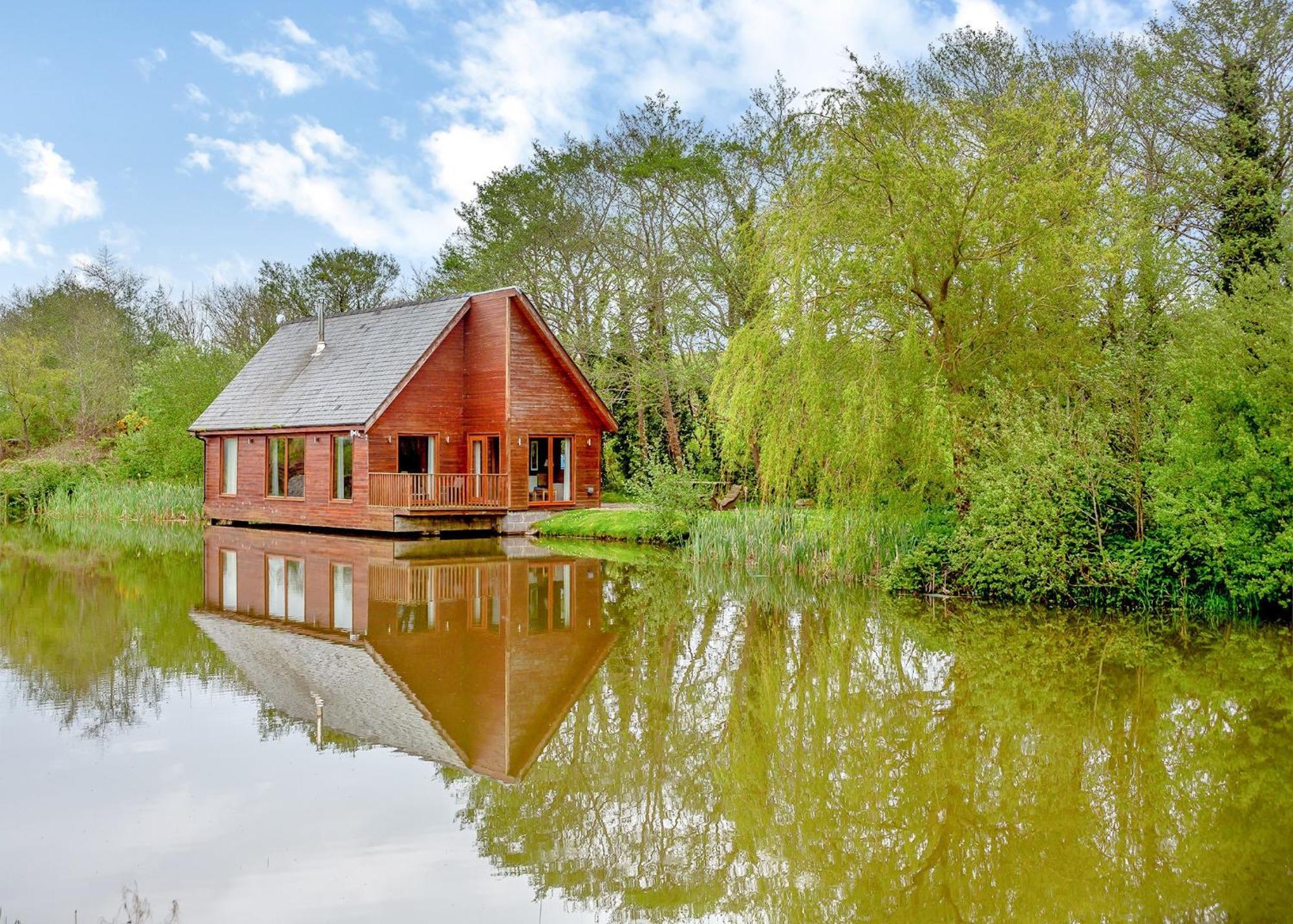 Anglesey Lakeside Lodges メナイ・ブリッジ エクステリア 写真