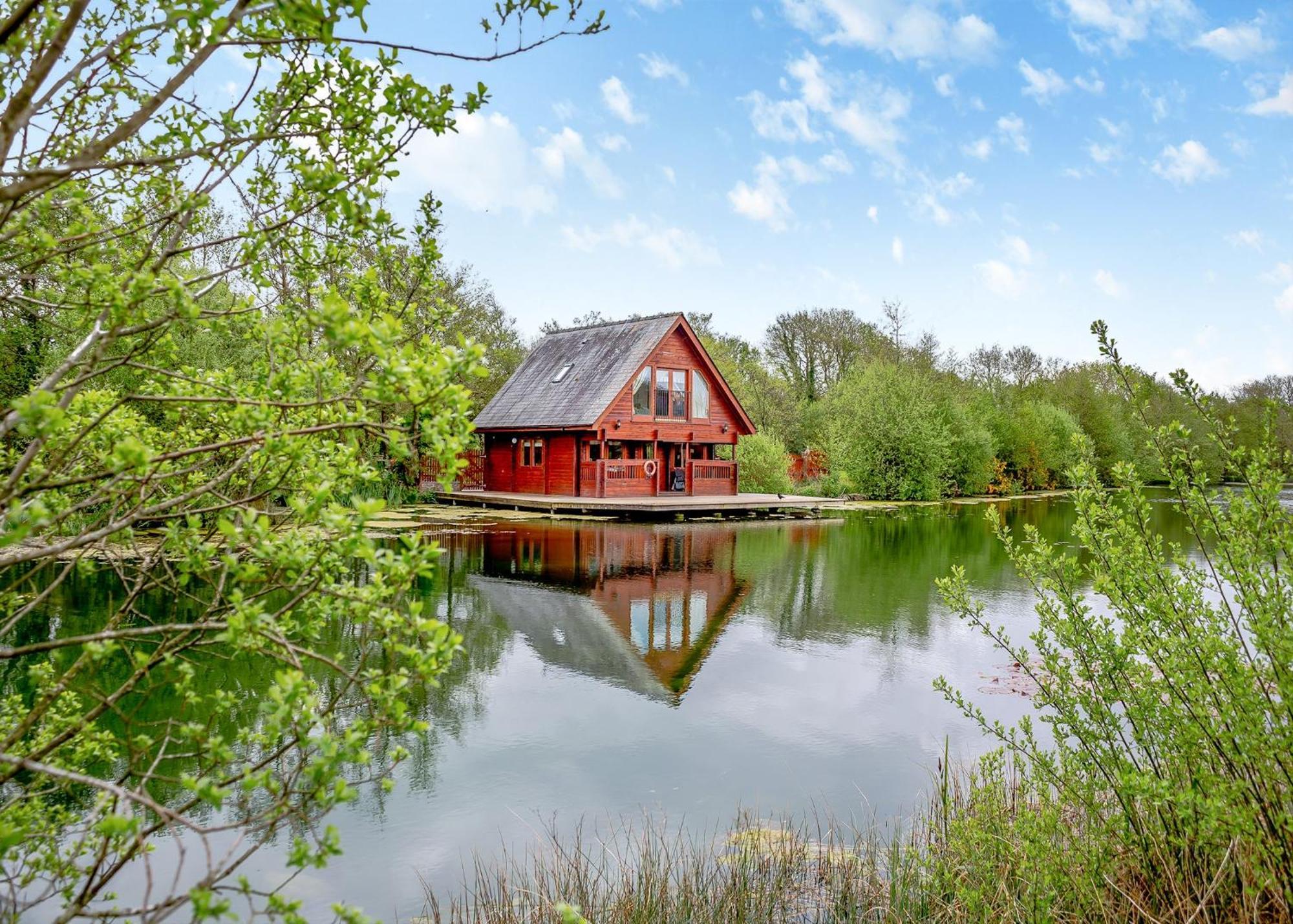 Anglesey Lakeside Lodges メナイ・ブリッジ エクステリア 写真